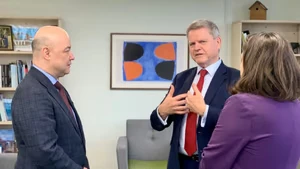 Рединг университетининг Ўзбекистонда кампусини очиш масаласи муҳокама қилинди