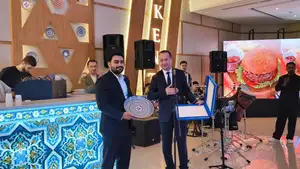 Ashxoboddagi “Toshkent” bog‘ida o‘zbek milliy taomlari namoyishi bo‘lib o‘tdi