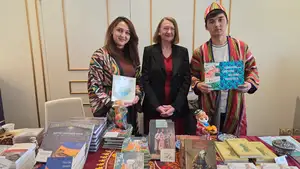 Берлиндаги халқаро китоб ярмаркасида ўзбек болалар адабиёти намойиш этилди