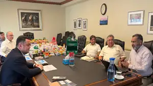 O‘zbekiston elchisi Lahor shahrida Pokistonning yirik farmatsevtika kompaniyasi rahbari bilan hamkorlik istiqbollarini muhokama qildi