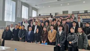 O‘zbekiston bosh konsuli Tomskdagi o‘zbekistonlik talabalar bilan uchrashdi