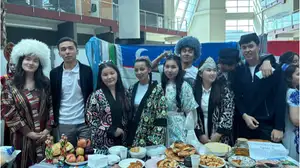 В казахстанском городе Каскелене прошёл Международный день культуры с участием узбекских студентов