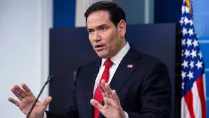 США подтвердили приостановку операции по сопровождению коммерческих кораблей через Ормузский пролив 