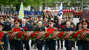 Президент Узбекистана принял участие в торжественных мероприятиях в Москве, посвященных 81-й годовщине Победы
