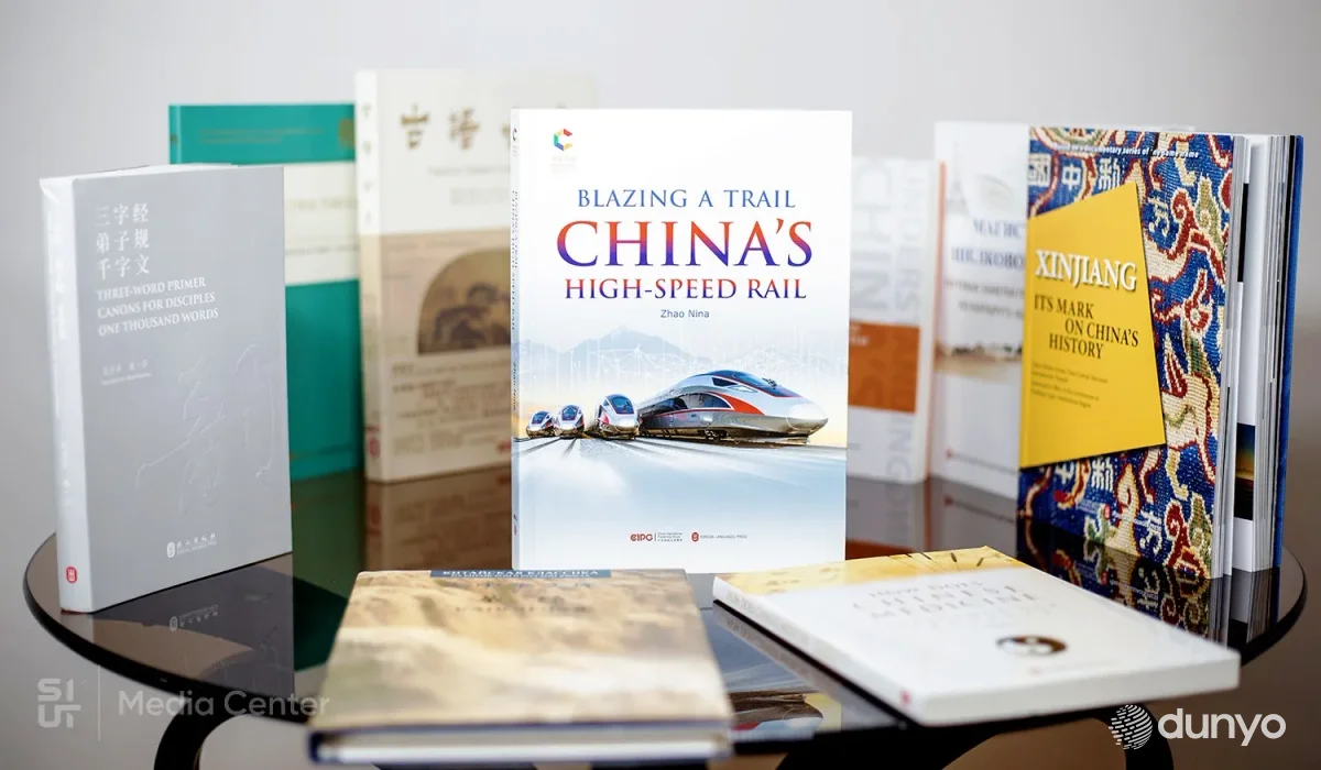 Для библиотеки СМТУ в дар переданы книги из Пекина