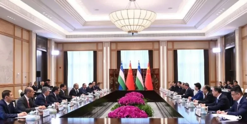 Главы правительств Узбекистана и Китая обсудили в городе Ханчжоу перспективы расширения практического сотрудничества двух стран