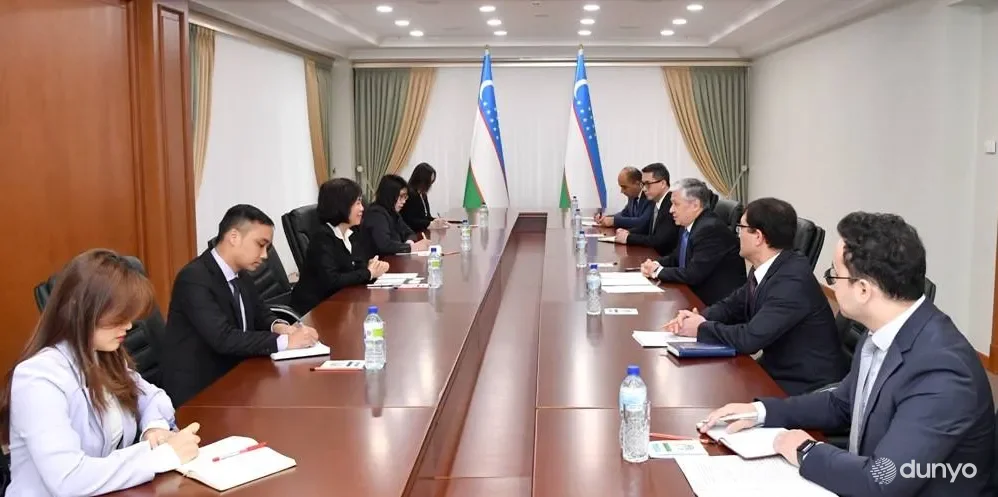 Заместитель главы МИД Узбекистана встретился с делегацией Вьетнама