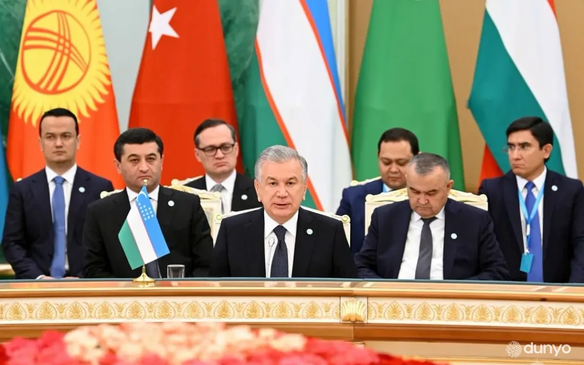 Президент Узбекистана: В нынешнее стремительно меняющееся время голос тюркских народов, неразрывно связанных языком, религией и духовными ценностями, ещё громче и сильнее звучит во всем мир