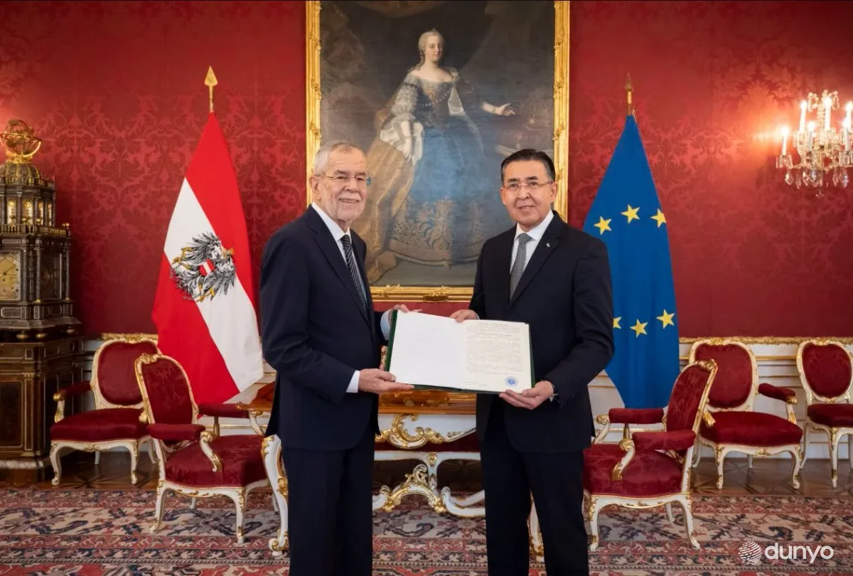 Посол Узбекистана вручил верительные грамоты Президенту Австрии