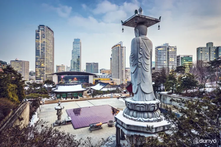 Представители специальных подразделений Вооруженных Сил Южной Кореи поздравляют военных Узбекистана с праздником