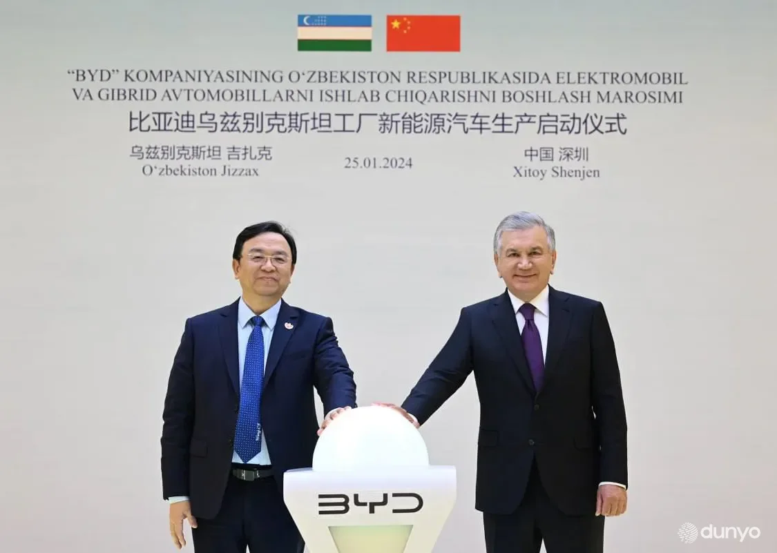 Президент Узбекистана из Шэньчжэня дал старт производству электромобилей в Джизакской области