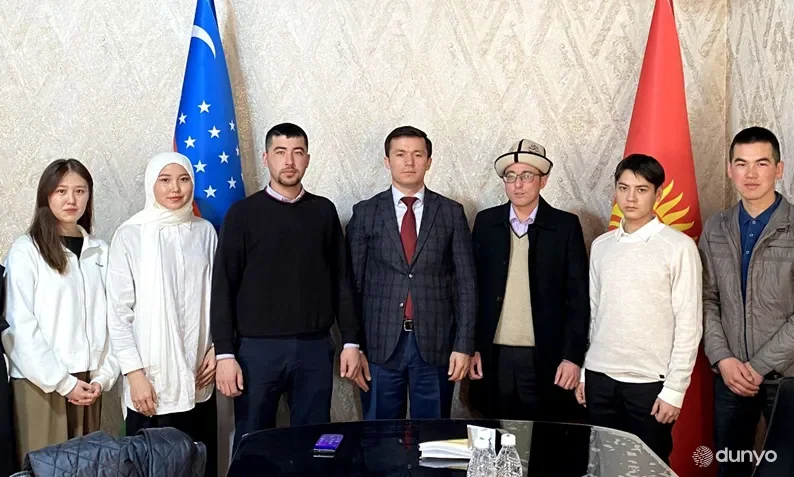 Дипломаты встретились с узбекскими студентами в Оше