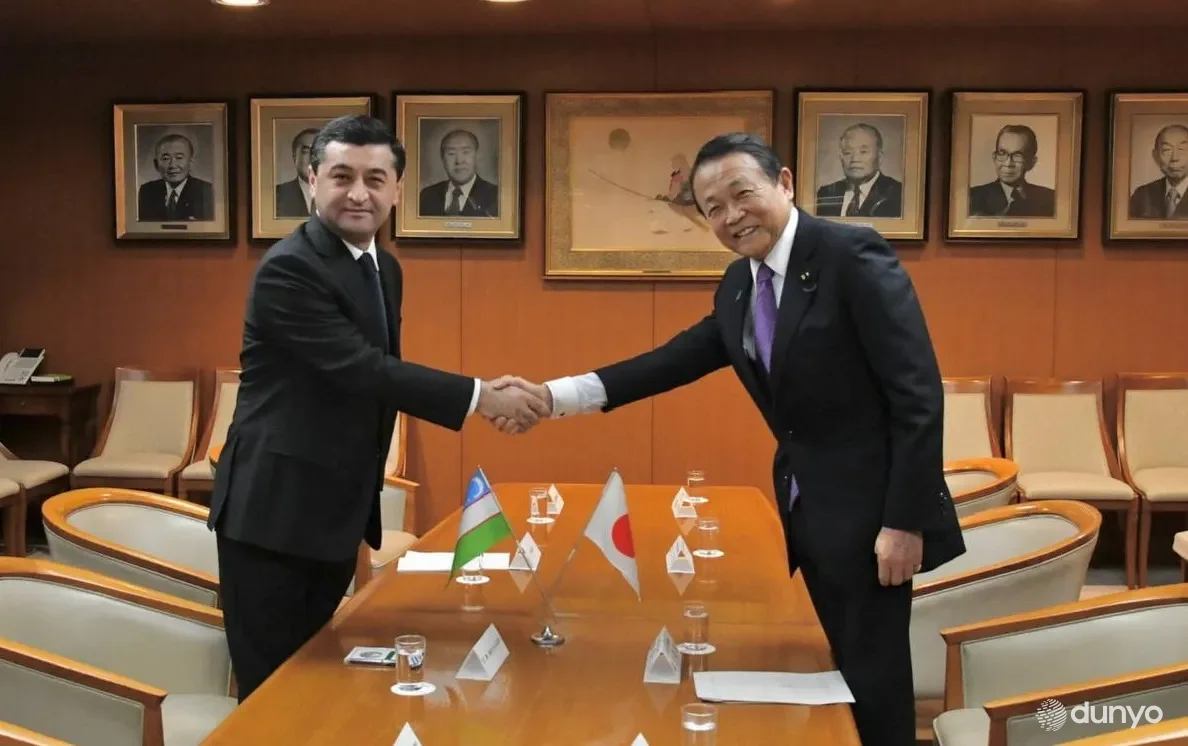 Ўзбекистон ТИВ раҳбарининг Японияга ташрифи Либерал-демократик партия вице-президенти, мамлакатимиз билан Дўстлик лигаси раиси билан учрашувдан бошланди