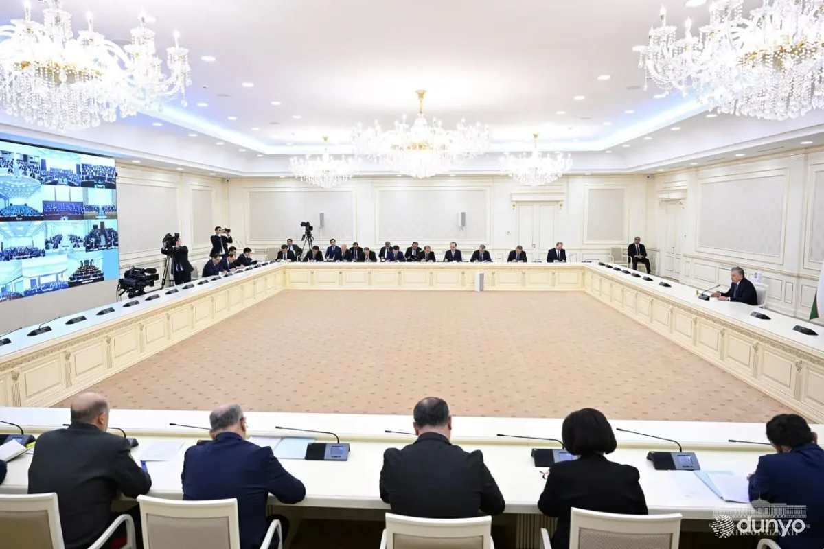 Ўзбекистон Президенти раислигида бўлиб ўтган йиғилишда "Яшил макон" лойиҳаси ва ободончилик бўйича вазифалар белгиланди