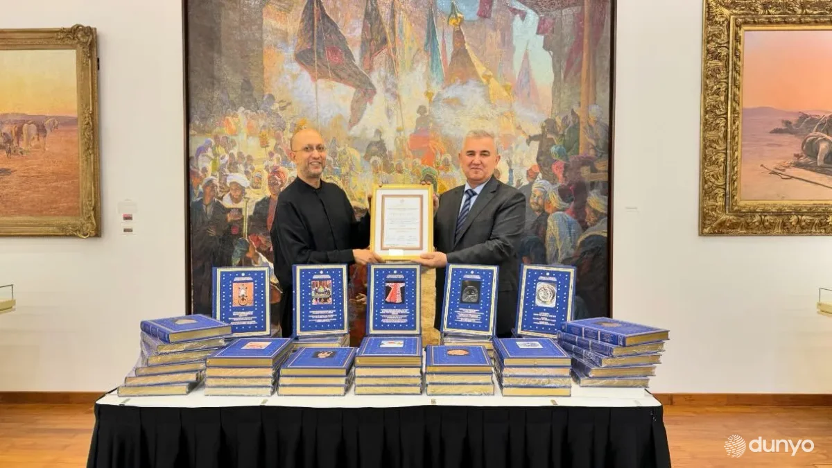 50-томное издание о культурном наследии Узбекистана передан в фонд Музея исламского искусства Малайзии