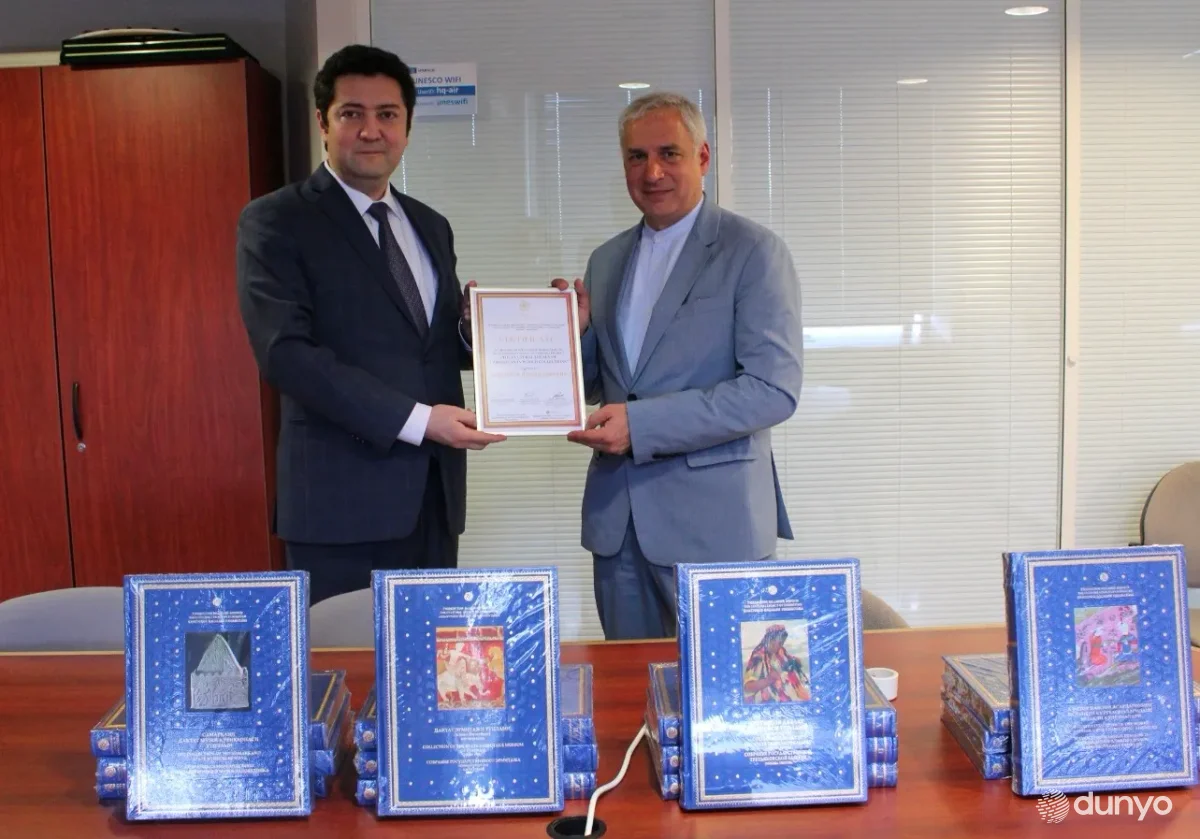Секретариату ЮНЕСКО передан 50-томник книги-альбома «Культурное наследие Узбекистана в коллекциях мира»