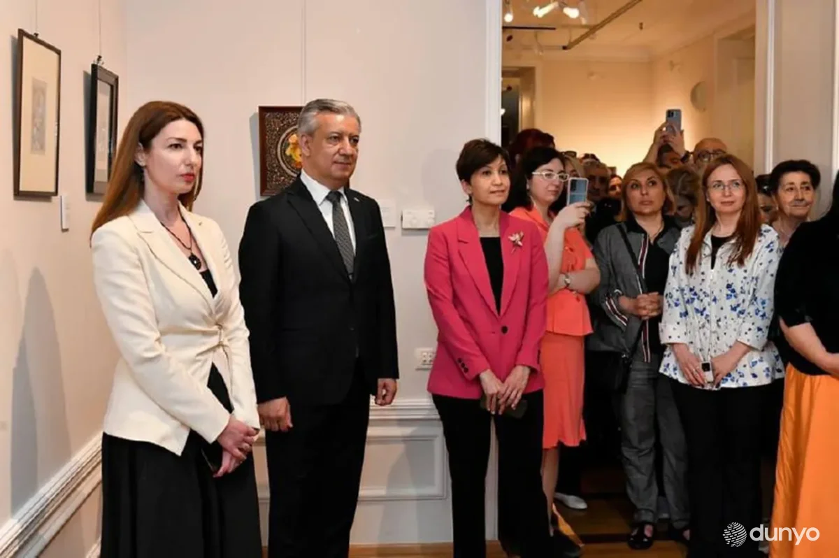 Озарбайжонда Ўзбекистон рассомларининг "Ошиқ дарвеш" номли кўргазмаси очилди