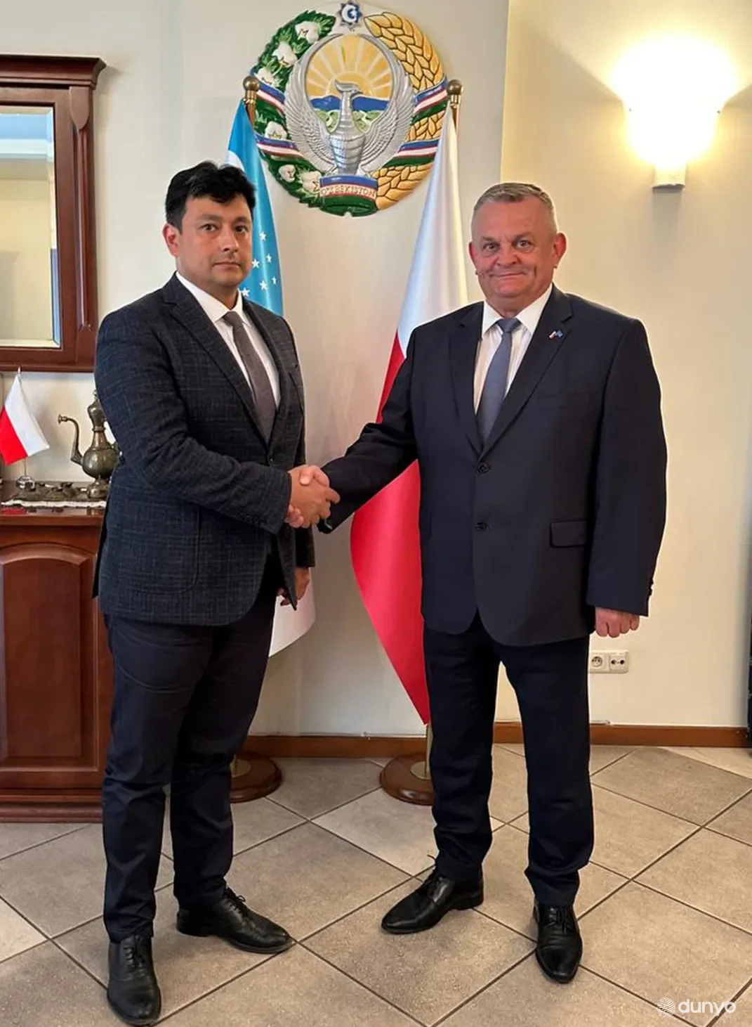 O'zbekiston elchisi Polshaning Belostok oliy iqtisodiyot maktabi rektori bilan uchrashuv o'tkazdi