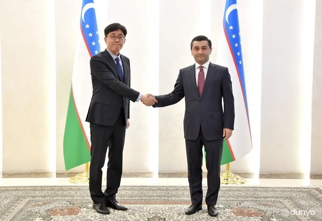 Новый посол Республики Корея вручил министру иностранных дел Узбекистана копии верительных грамот
