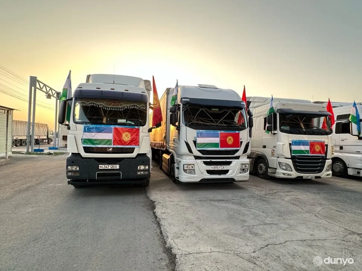 Узбекистан передал гуманитарную помощь жителям юга Кыргызстана, пострадавшим от наводнения