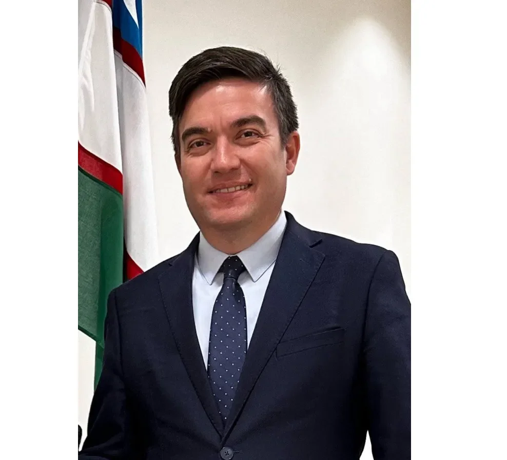 Ўзбекистоннинг Франциядаги янги элчиси Парижга келди