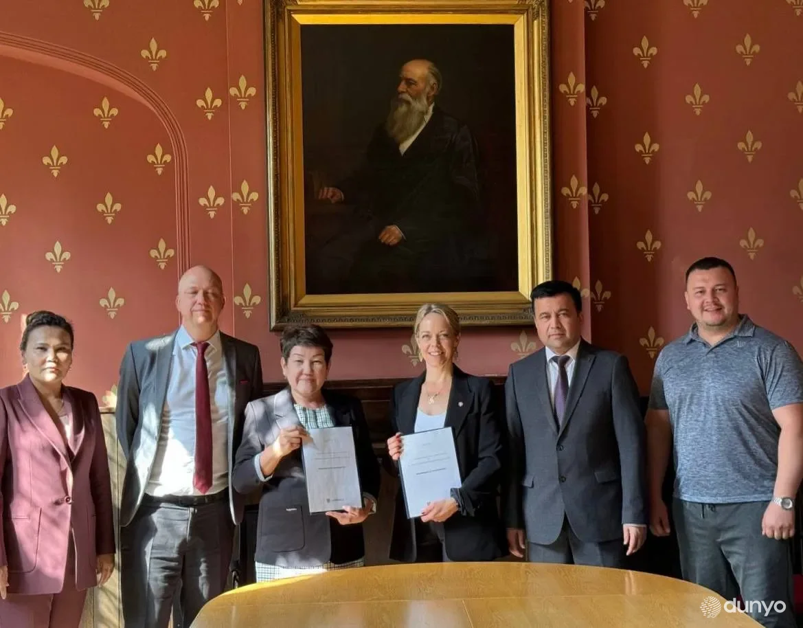 Мактабгача ва мактаб таълими вазирлиги делегацияси Буюк Британиянинг Лондон шаҳрига ташриф буюрди