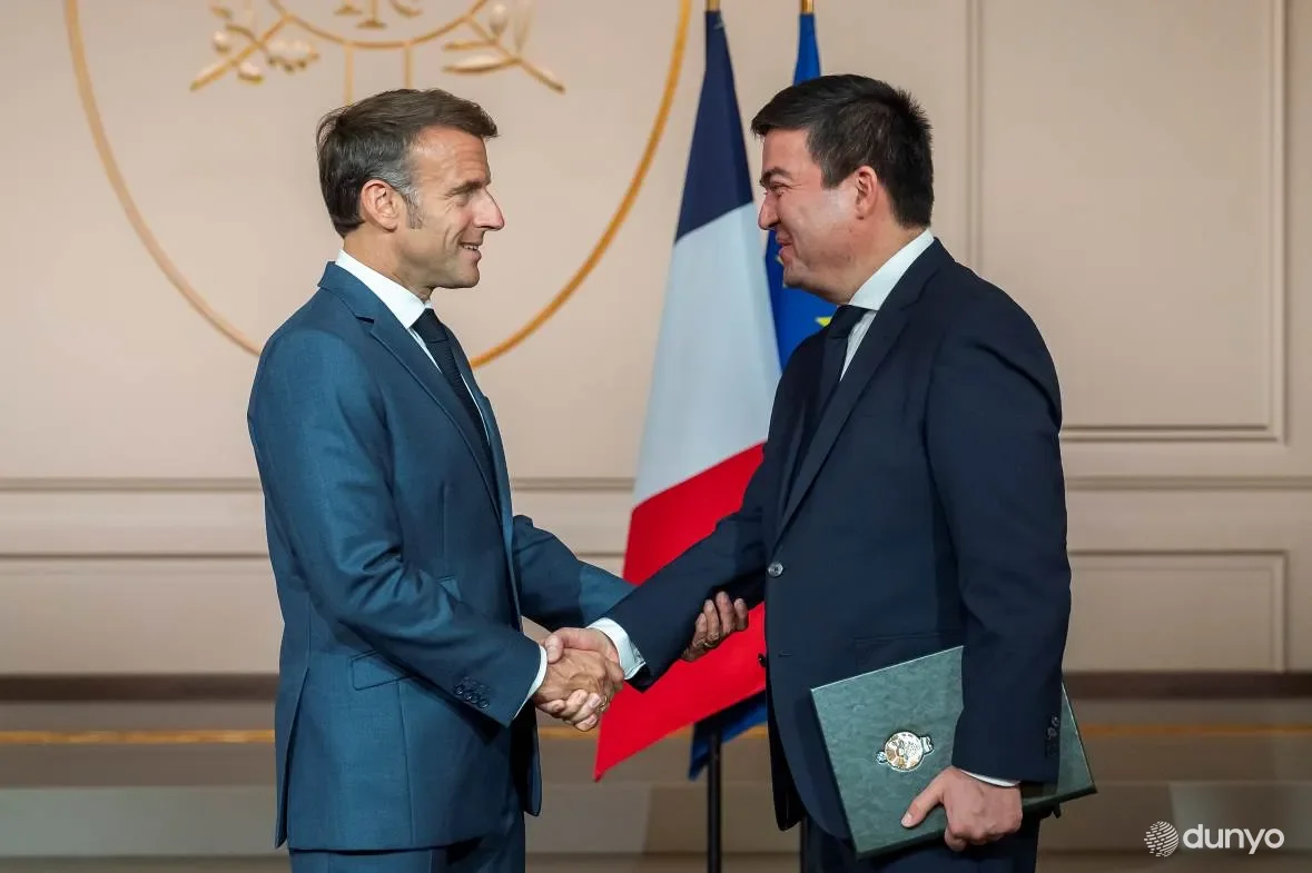 O'zbekiston elchisi Fransiya Prezidentiga ishonch yorliqlarini topshirdi
