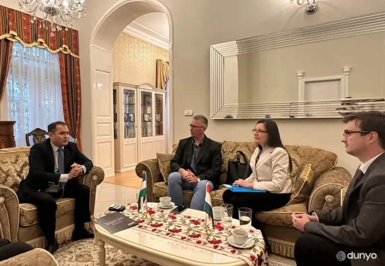 Венгрия компанияси Ўзбекистонда йўл ҳаракати хавфсизлигини таъминлаш соҳасида инновацион ғояларни татбиқ этишга қизиқиш билдиряпти