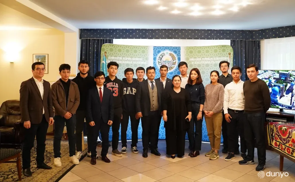 O'zbekiston Oliy Majlisining Inson huquqlari bo'yicha vakili Polshadagi vatandoshlar bilan muloqot qildi