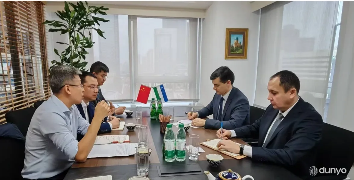 Шанхай шаҳрида Ўзбекистон олий таълим муассасаларининг Нанкин политехника институти билан истиқболли таълим дастурларини амалга ошириш масалалари муҳокама қилинди