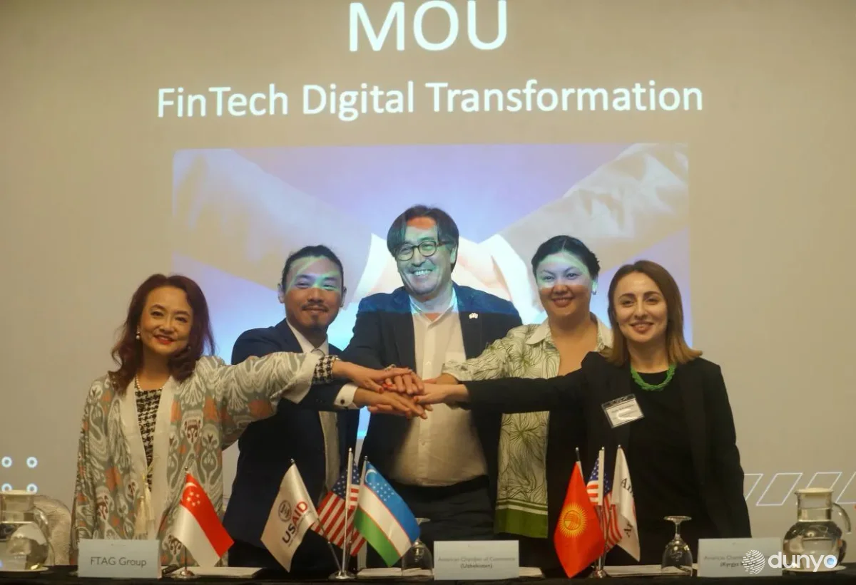 Узбекские компании и банки приняли участие во Всемирном саммите цифровой экономики в Сингапуре