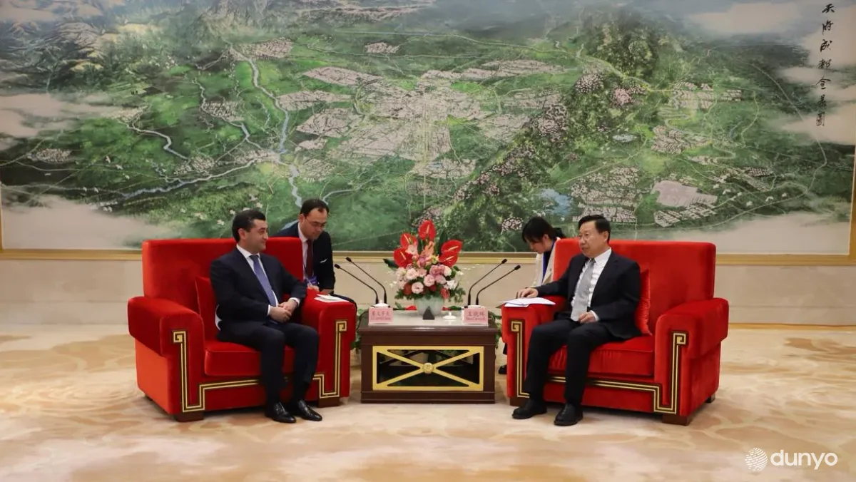 Minister of Foreign Affairs of Uzbekistan meets with secretary of the Party Committee of China's Sichuan Province in Chengdu