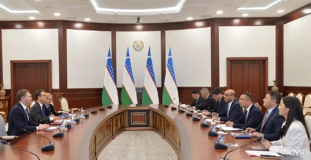 Тошкентда бўлиб ўтган вазирликлараро сиёсий маслаҳатлашувлар давомида Ўзбекистон ва Латвия делегациялари икки томонлама ҳамкорликнинг истиқболларини муҳокама қилдилар