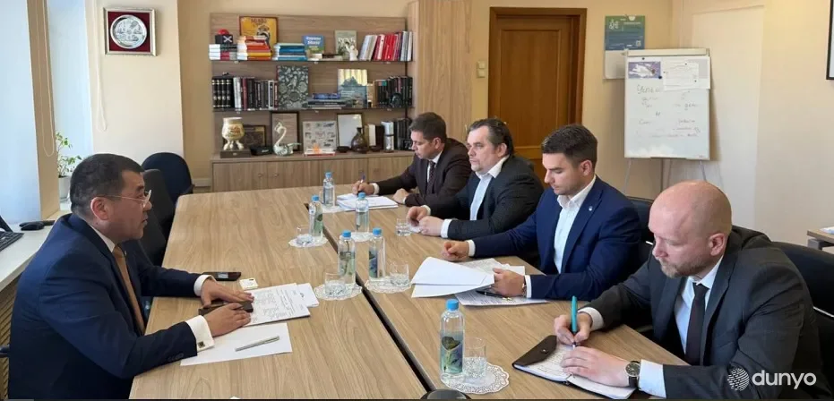 Дипломаты Узбекистана обсудили перспективы сотрудничества в области экспорта с заместителем губернатора Приморского края