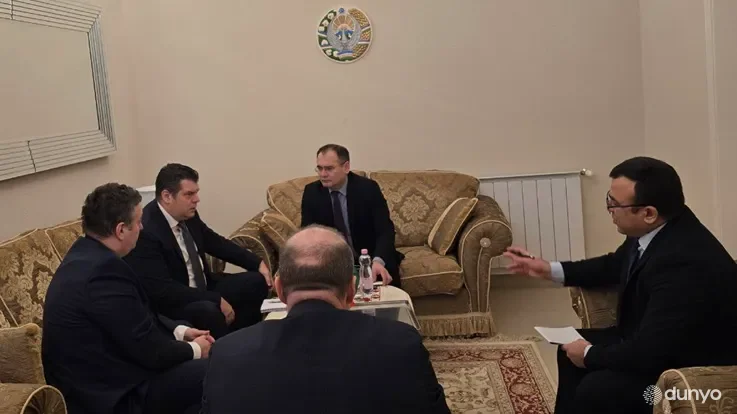 Ўзбекистон элчиси Венгрия Бош вазирининг Миллий хавфсизлик бўйича бош маслаҳатчиси офиси ходимлари билан учрашув ўтказди