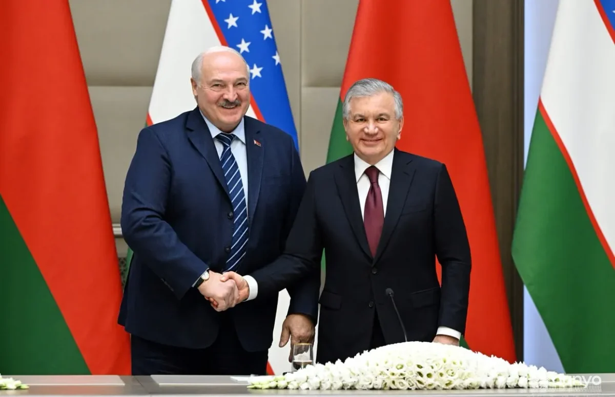 Президент Узбекистана по телефону поздравил лидера Беларуси с уверенной победой на президентских выборах