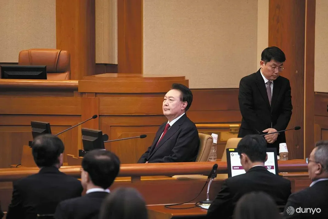 Президента Южной Кореи обвинили в мятеже из-за введения военного положения в стране