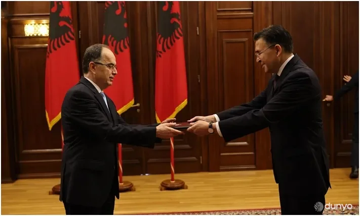 O'zbekistonning birinchi elchisi Albaniya Prezidentiga ishonch yorliqlarini topshirdi