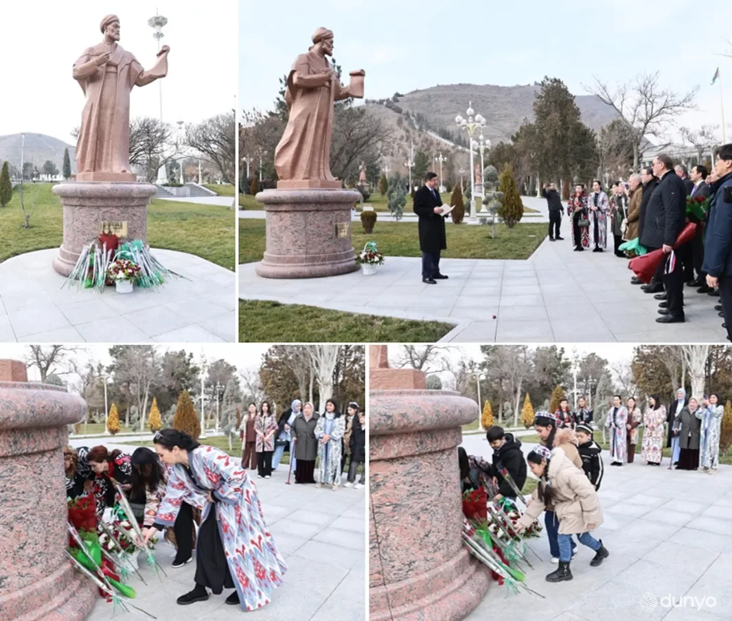 Ashxobod shahridagi Alisher Navoiy haykali poyiga gul qo'yildi