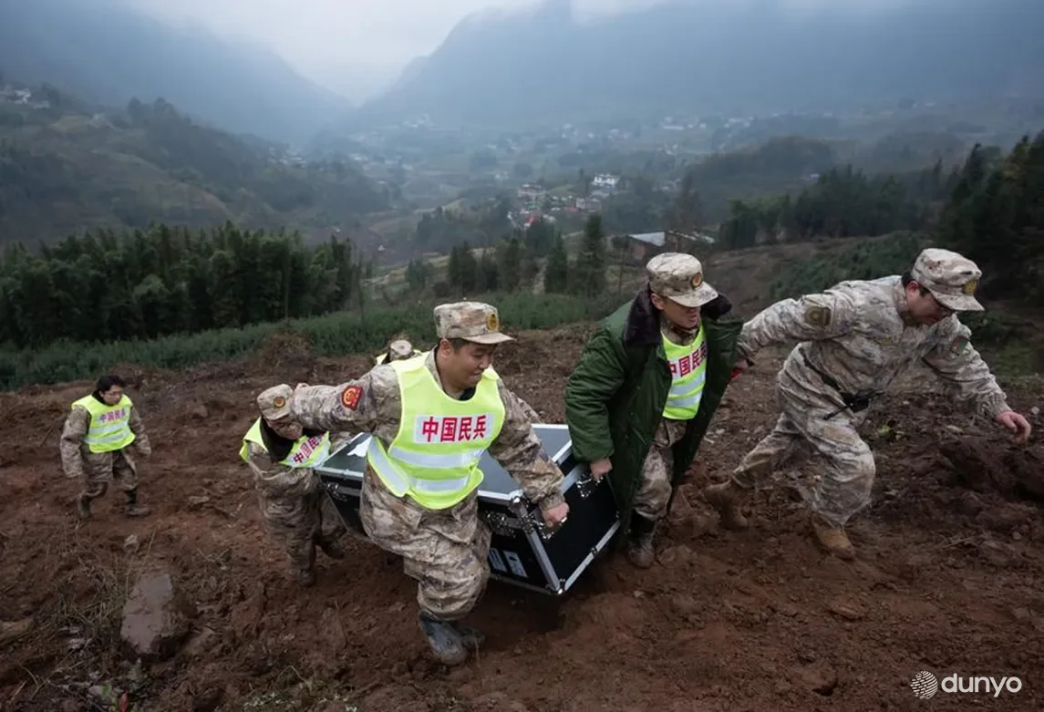 Спасатели пытаются найти выживших после смертельного оползня на юге Китая