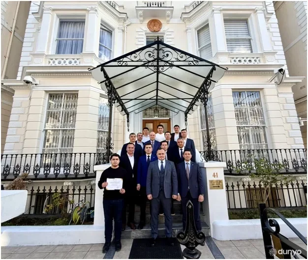 Представители узбекских коммерческих банков и компаний успешно завершили профессиональную стажировку в Великобритании