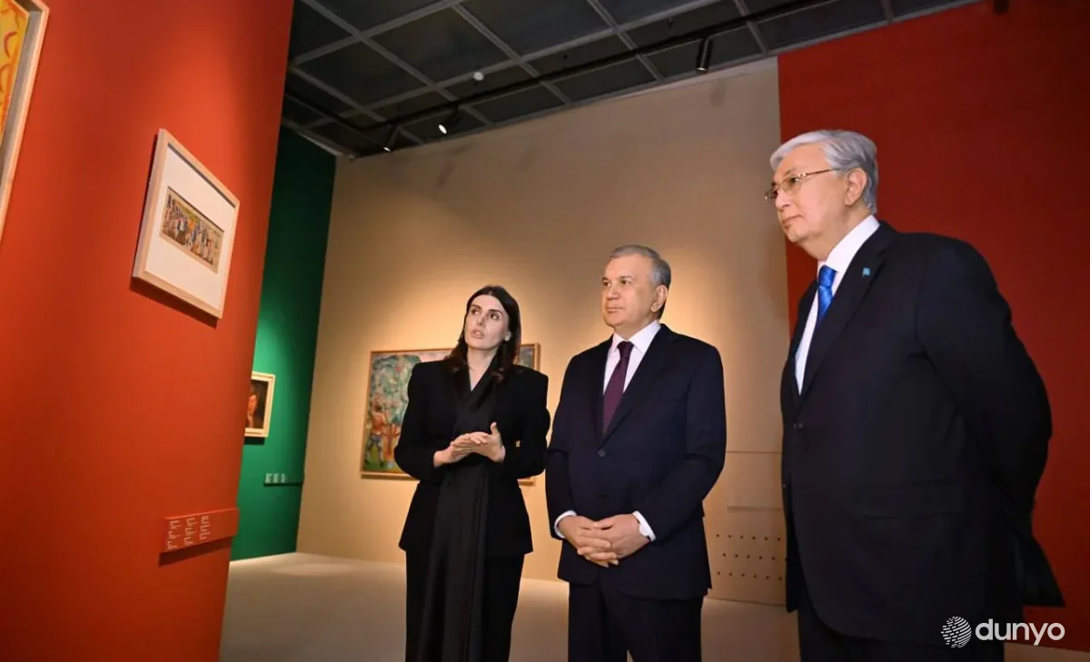 O'zbekiston va Qozog'iston Prezidentlari badiiy ko'rgazma bilan tanishdilar