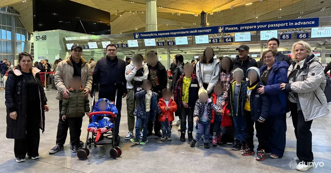 O'zbekiston diplomatlari ko'magida Rossiyada ota-ona qaramog'isiz qolib ketgan bolalar vatanga qaytarildi