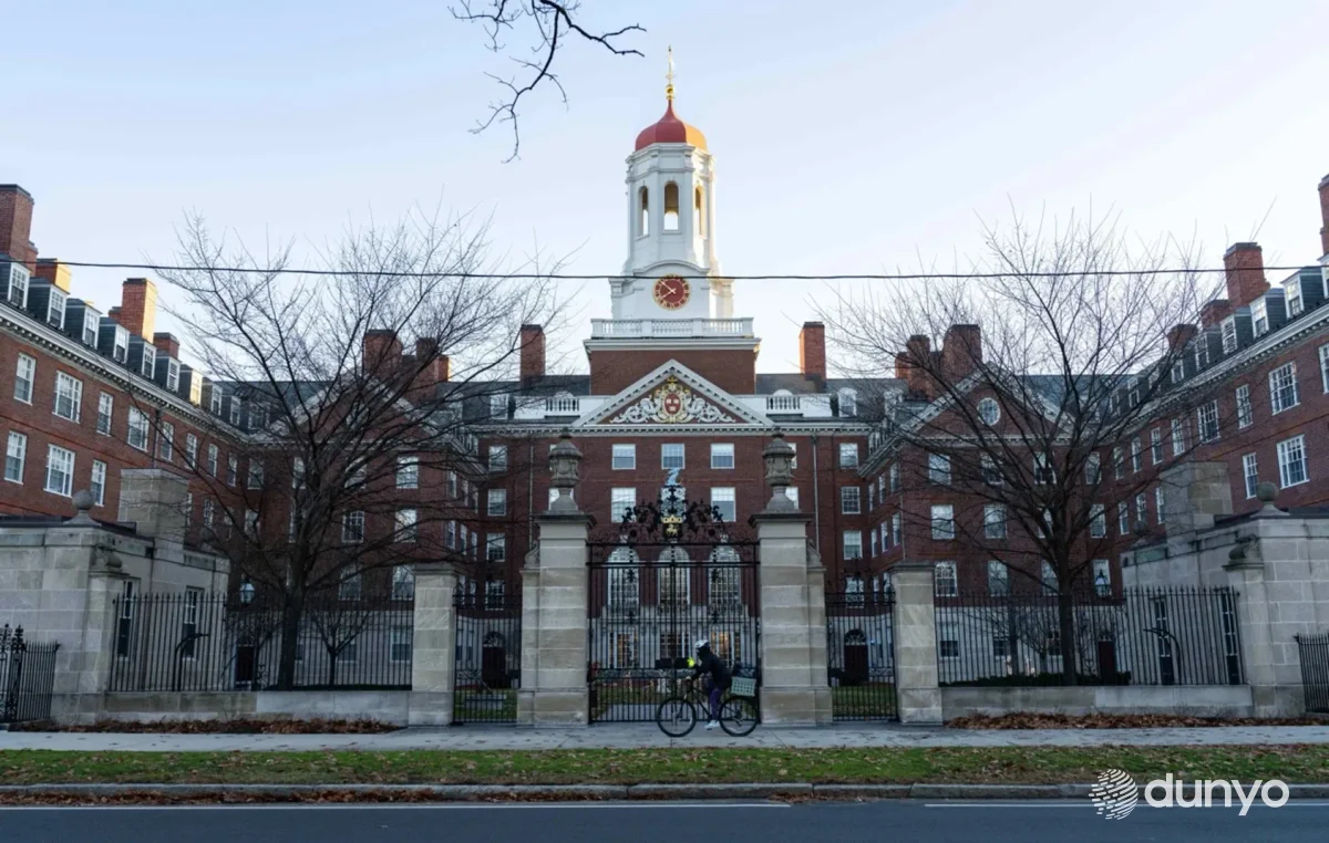 Знаменитый Гарвардский университет может лишиться возможности принимать иностранных студентов