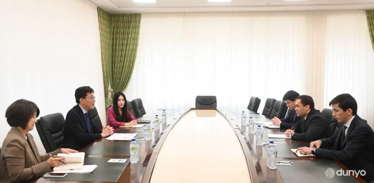 O'zbekiston va Janubiy Koreya viza talablarini soddalashtirish va o'zbekistonlik mavsumiy ishchilar uchun qulay imkoniyatlarni yaratish masalalarini muhokama qilmoqda