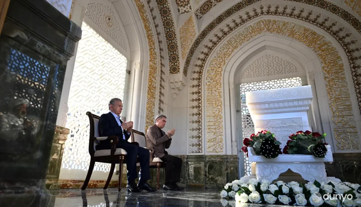 Ўзбекистон Президенти ва Туркман халқининг миллий етакчиси Самарқанд шаҳридаги Ҳазрати Хизр мажмуасига ташриф буюрдилар
