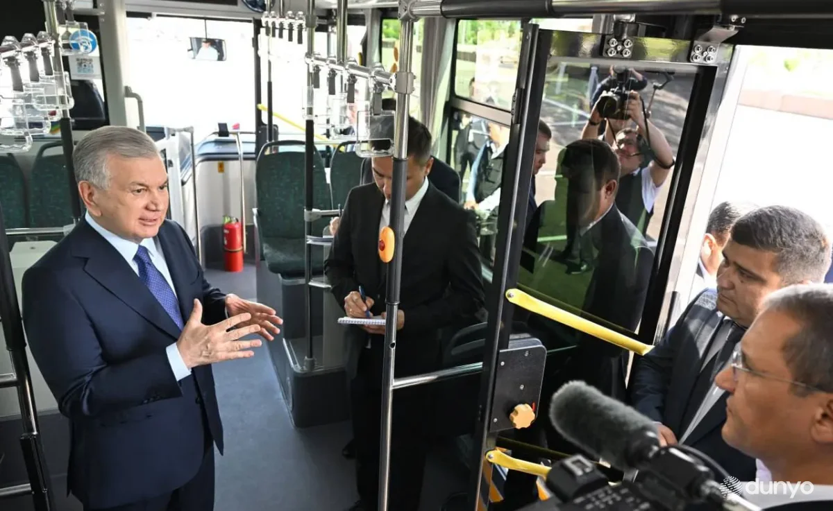 Президент Узбекистана ознакомился с созданными в Хорезме условиями для транспортного обслуживания населения