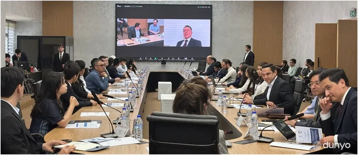 УМЭД стал площадкой для диалога о роли ИИ в дипломатии