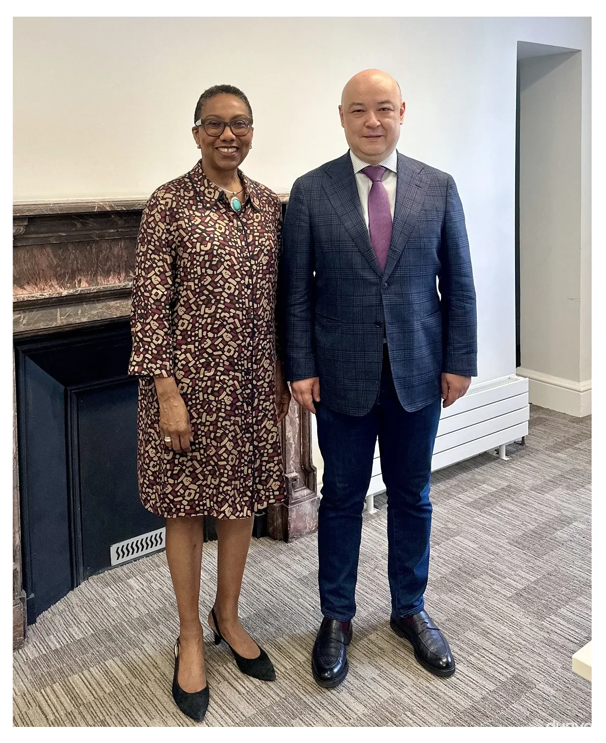 Со спецпредставителем Великобритании по вопросам гендерного равенства обсуждены возможности финансовой и технической помощи женщинам Узбекистана