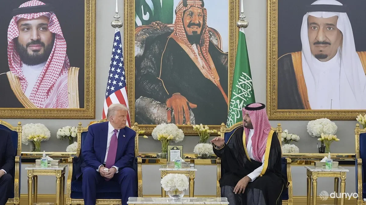 Президент США начал ближневосточное турне с подписания крупных соглашений с Саудовской Аравией